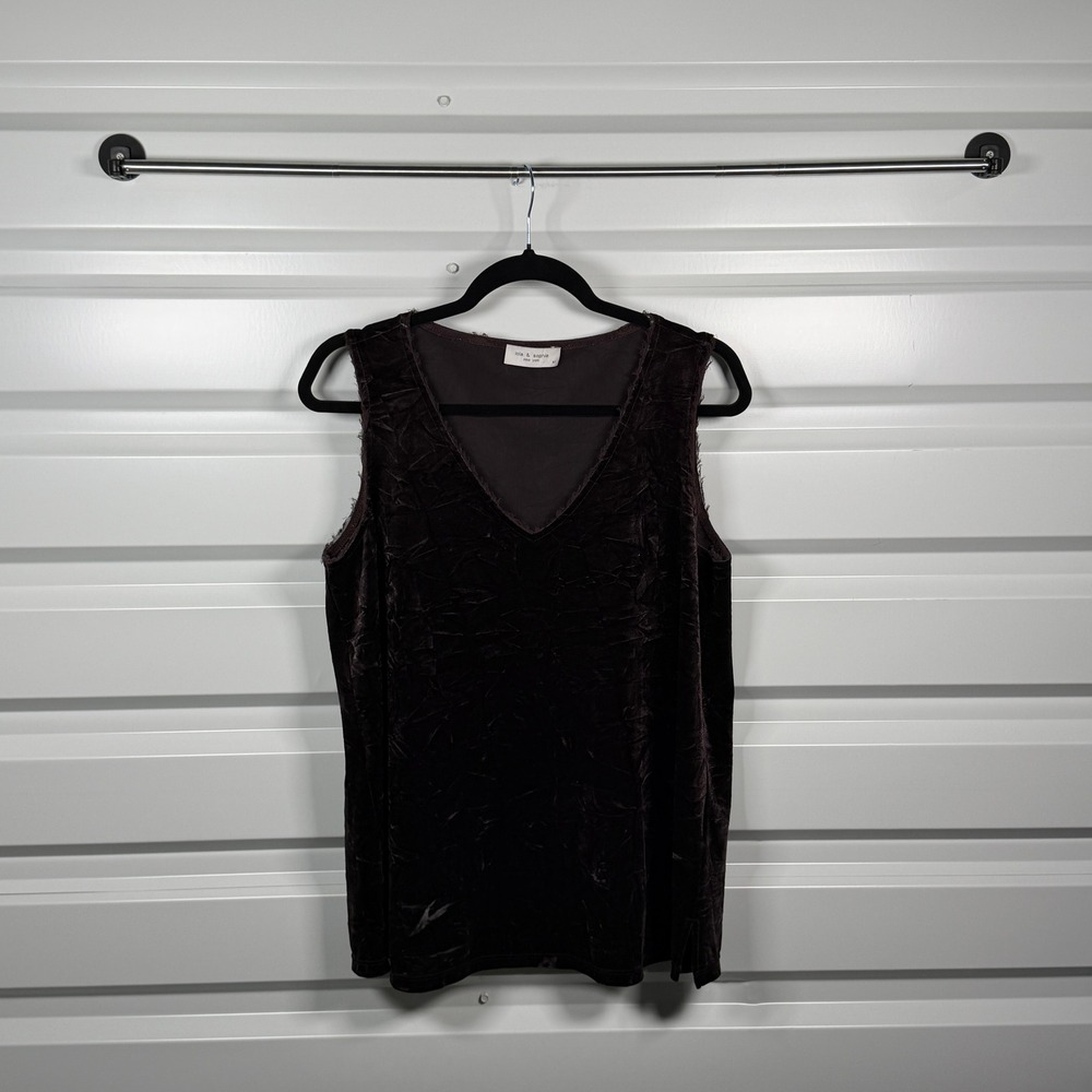 Lola & Sophie New York Crushed Velvet V-Neck Tank‎ Top Burgundy Medium